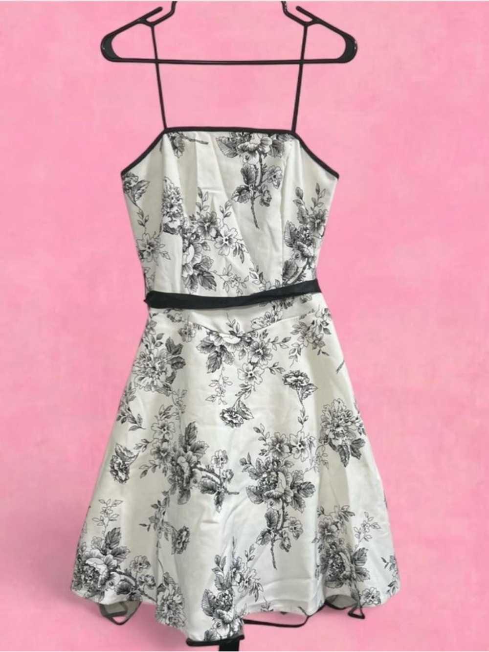 B. Smart White and Black Floral Spaghetti Strap Dress